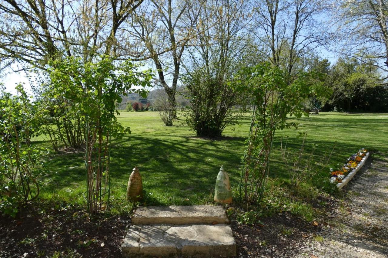 La Carreterie - Maison De Famille{S} Pineuilh Bagian luar foto