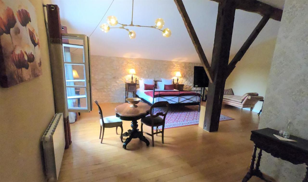 La Carreterie - Maison De Famille{S} Pineuilh Bagian luar foto